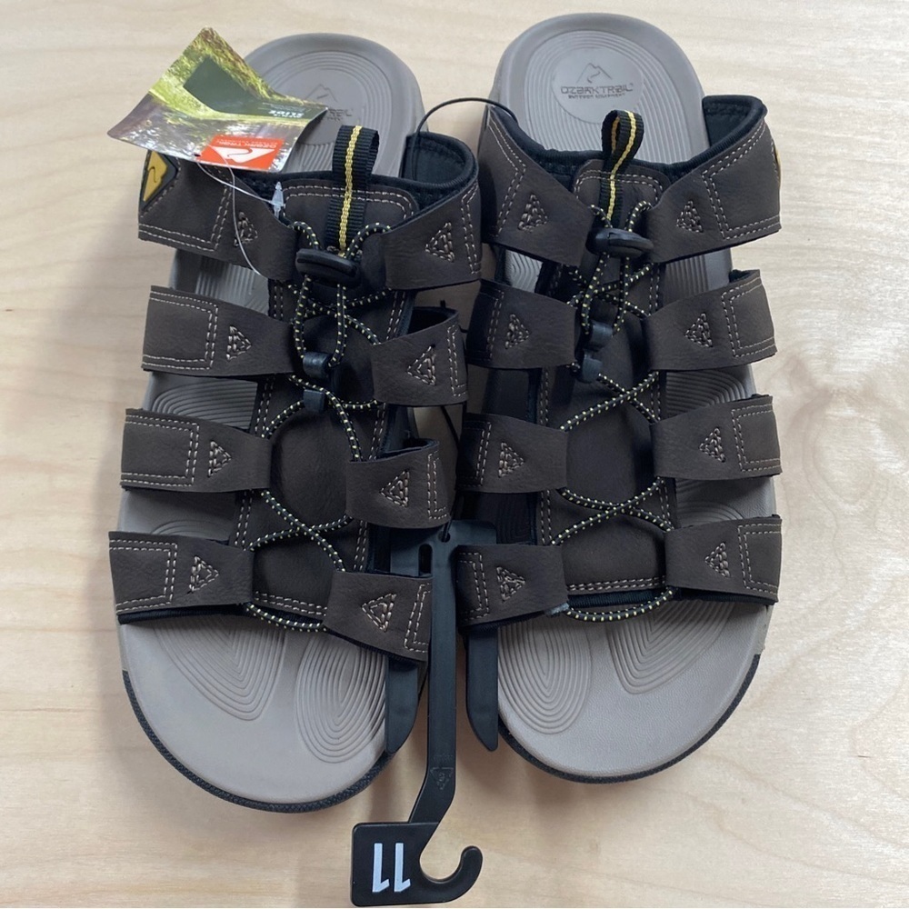 Ozark Trail Men’s Fisher Slides size 11 (AY)
